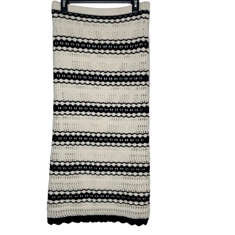 Freshman 1996 black and white sweater skirt. Size M